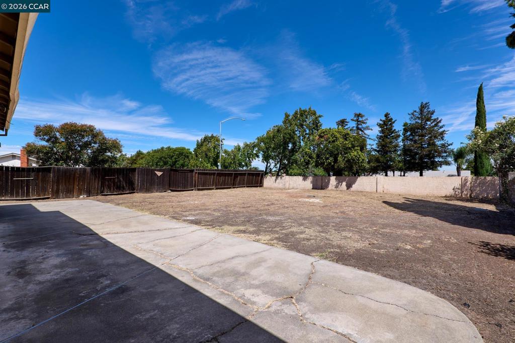 1249 Metten Ave Property Photo 21