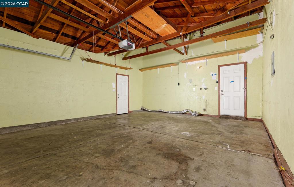 1249 Metten Ave Property Photo 23