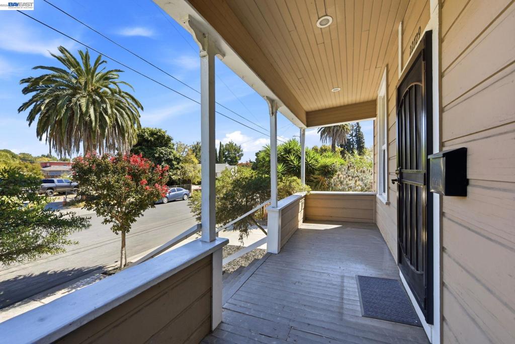 22729 Yolo St Property Photo 5