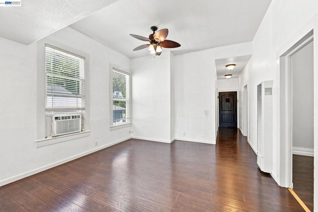 22729 Yolo St Property Photo 7