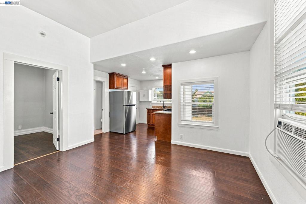 22729 Yolo St Property Photo 9