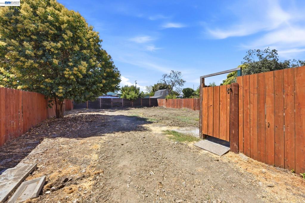 22729 Yolo St Property Photo 36