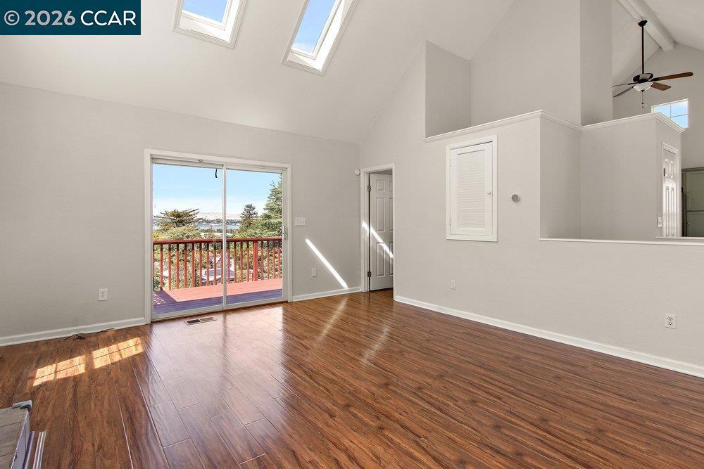 1160 Arlington Way Property Photo 12