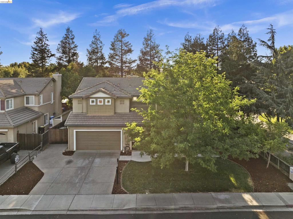 1049 Meadowgate Way Property Photo 1