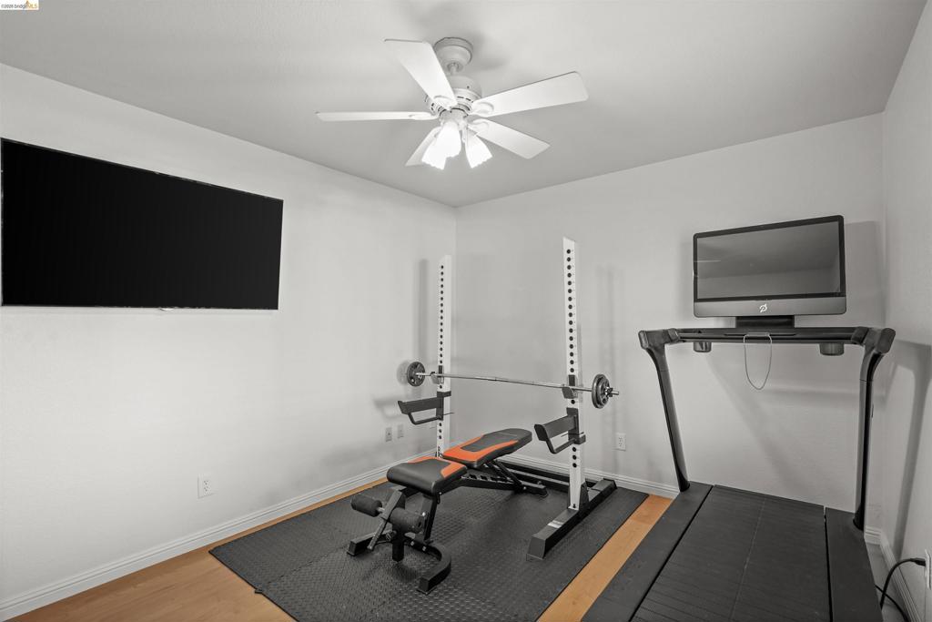 1049 Meadowgate Way Property Photo 18