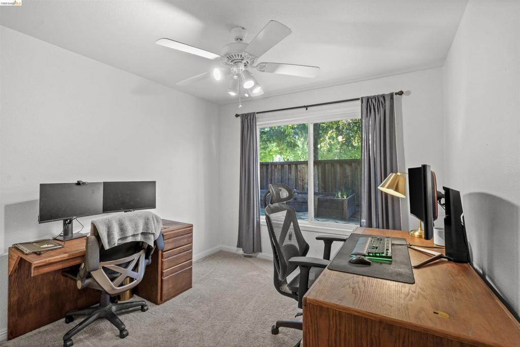1049 Meadowgate Way Property Photo 19