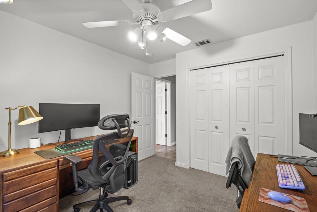 1049 Meadowgate Way Property Photo 21