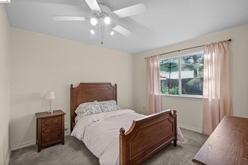 1049 Meadowgate Way Property Photo 28
