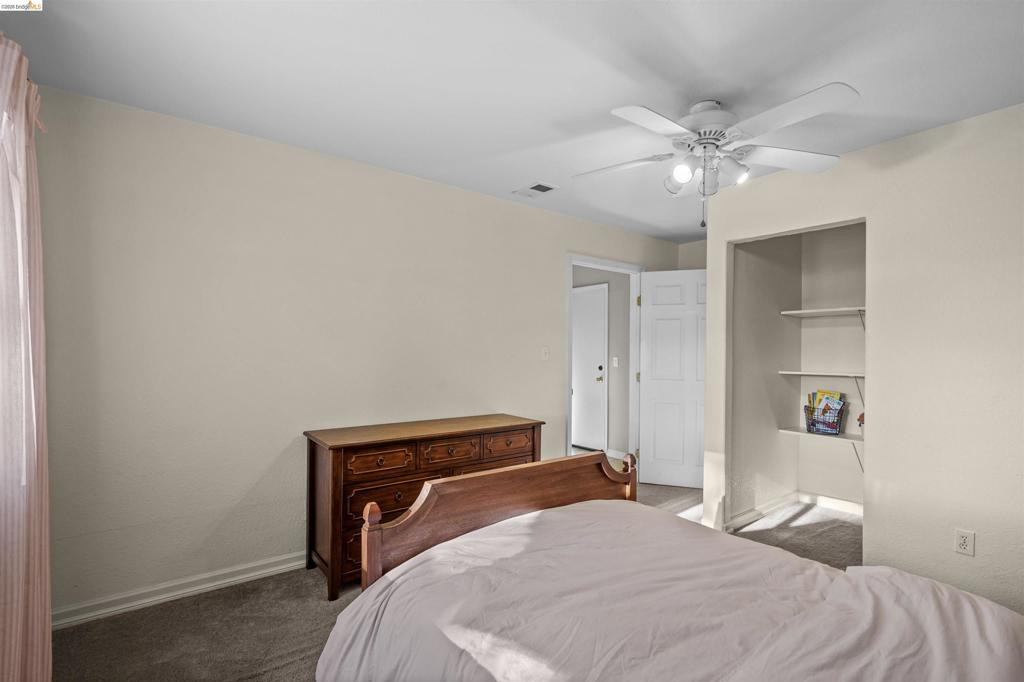 1049 Meadowgate Way Property Photo 30