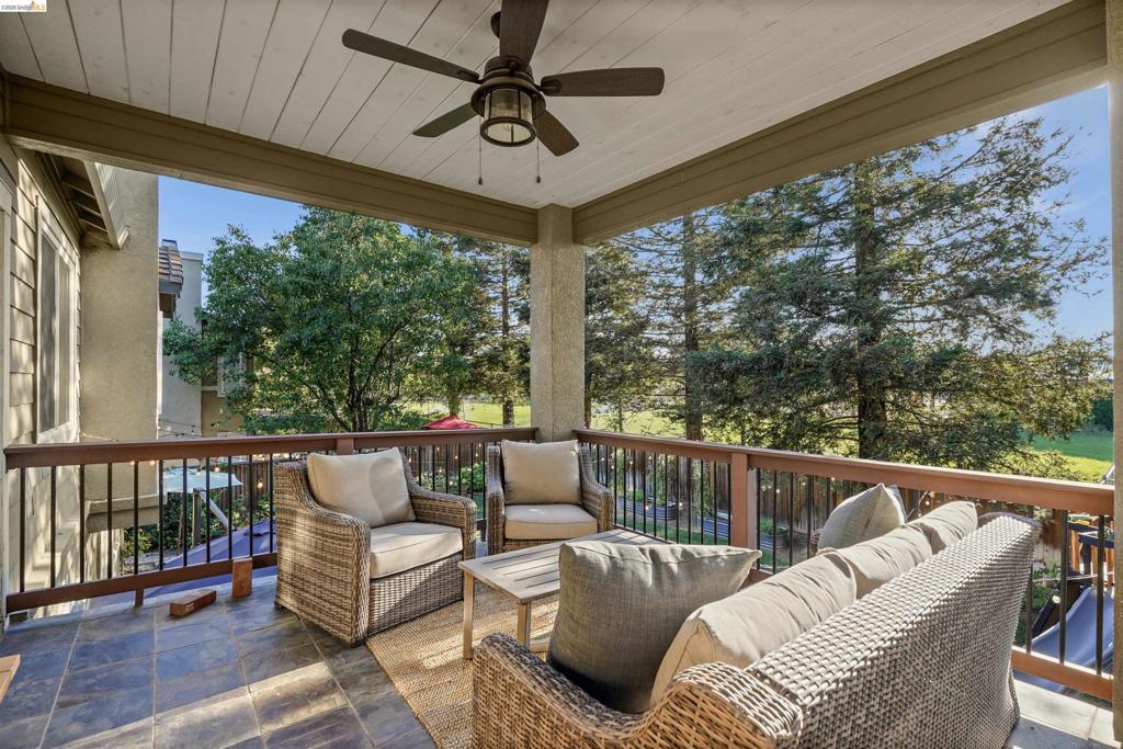 1049 Meadowgate Way Property Photo 41