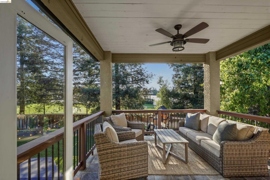 1049 Meadowgate Way Property Photo 43