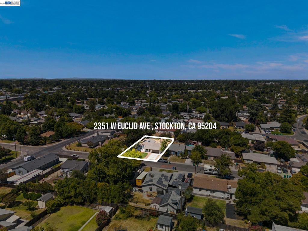2351 W Euclid Ave Property Photo 33