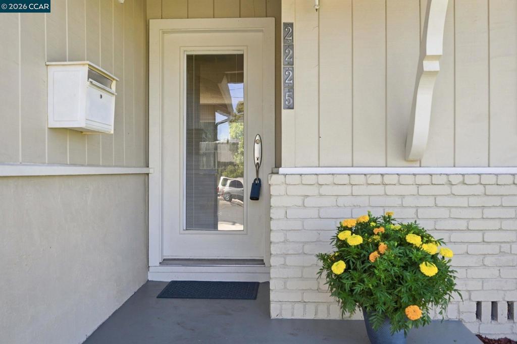 2225 Saint George Drive Property Photo 3
