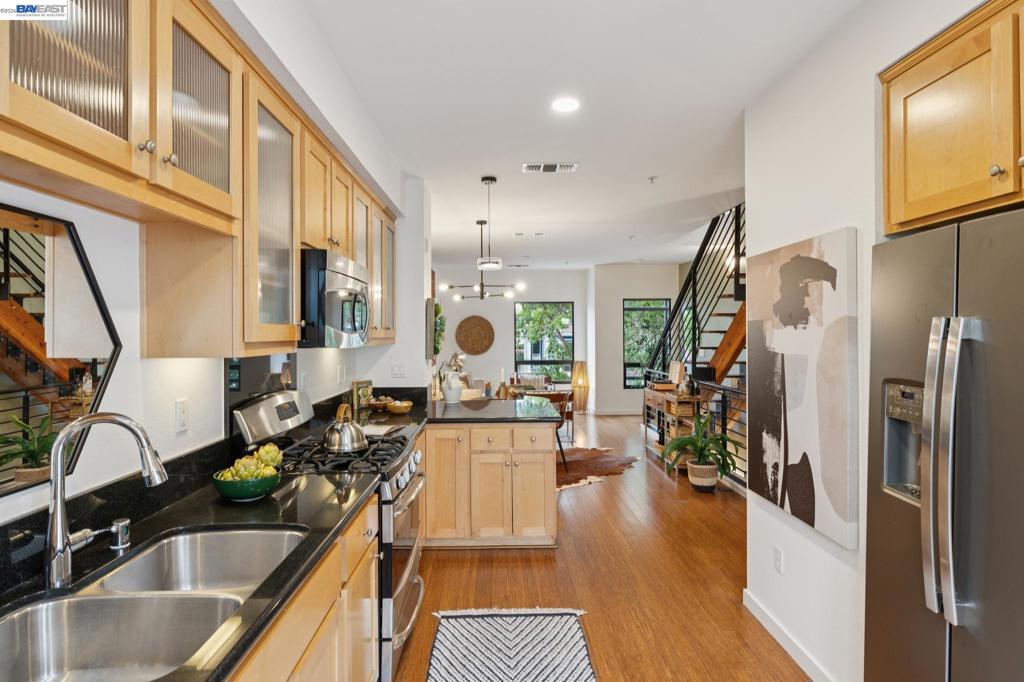 1215 Wood St Property Photo 14
