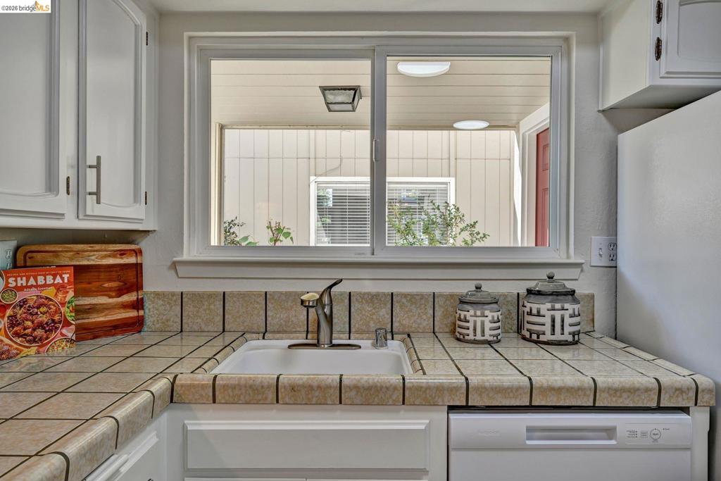 72 Rolling Green Way Property Photo 15