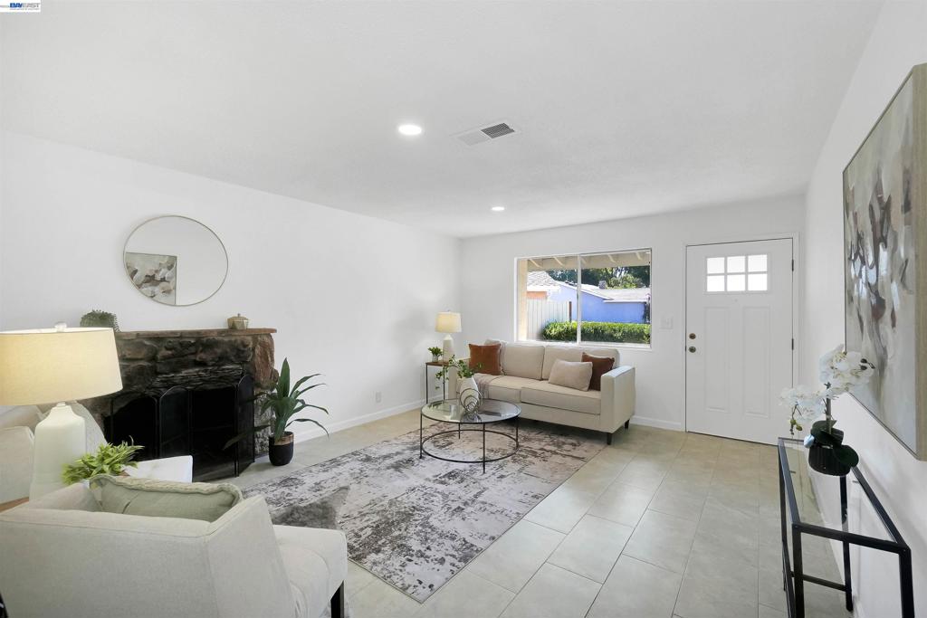 32321 Pollux Ct Property Photo 2