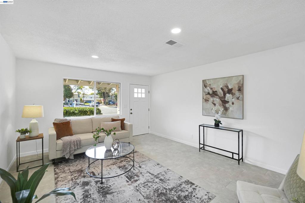 32321 Pollux Ct Property Photo 5
