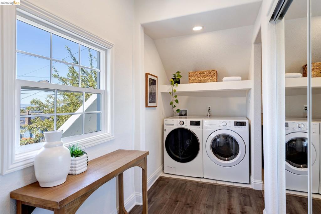 6124 Laird Ave Property Photo 34