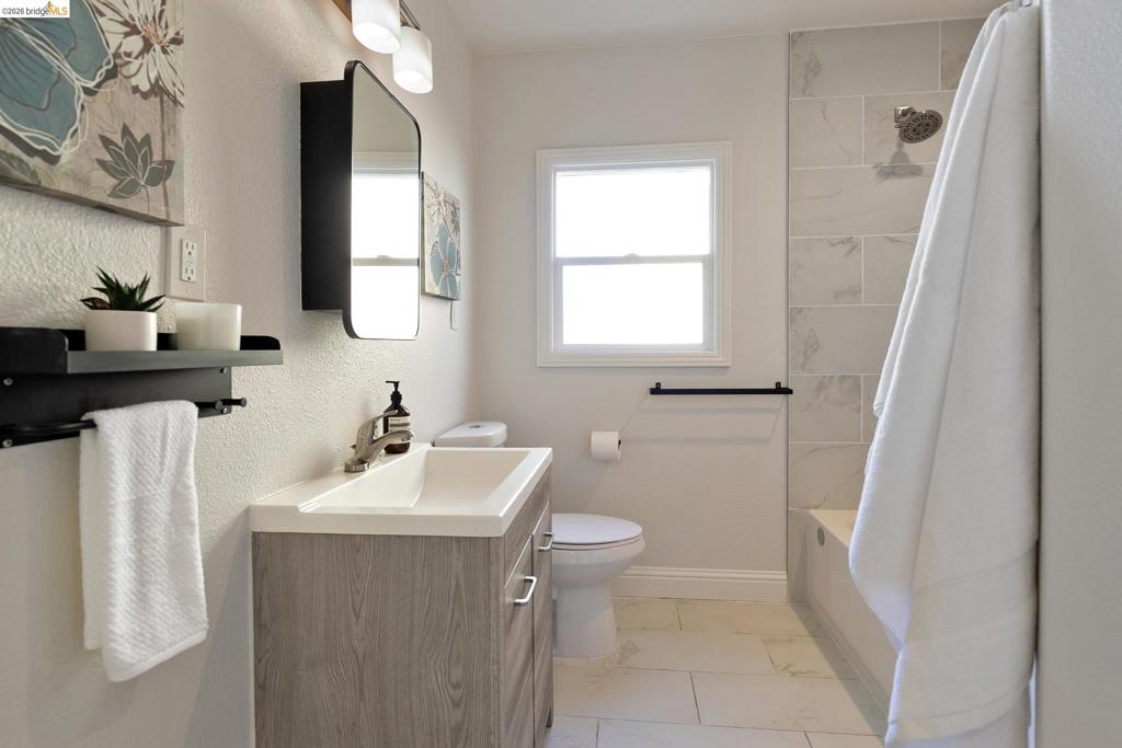 6124 Laird Ave Property Photo 38