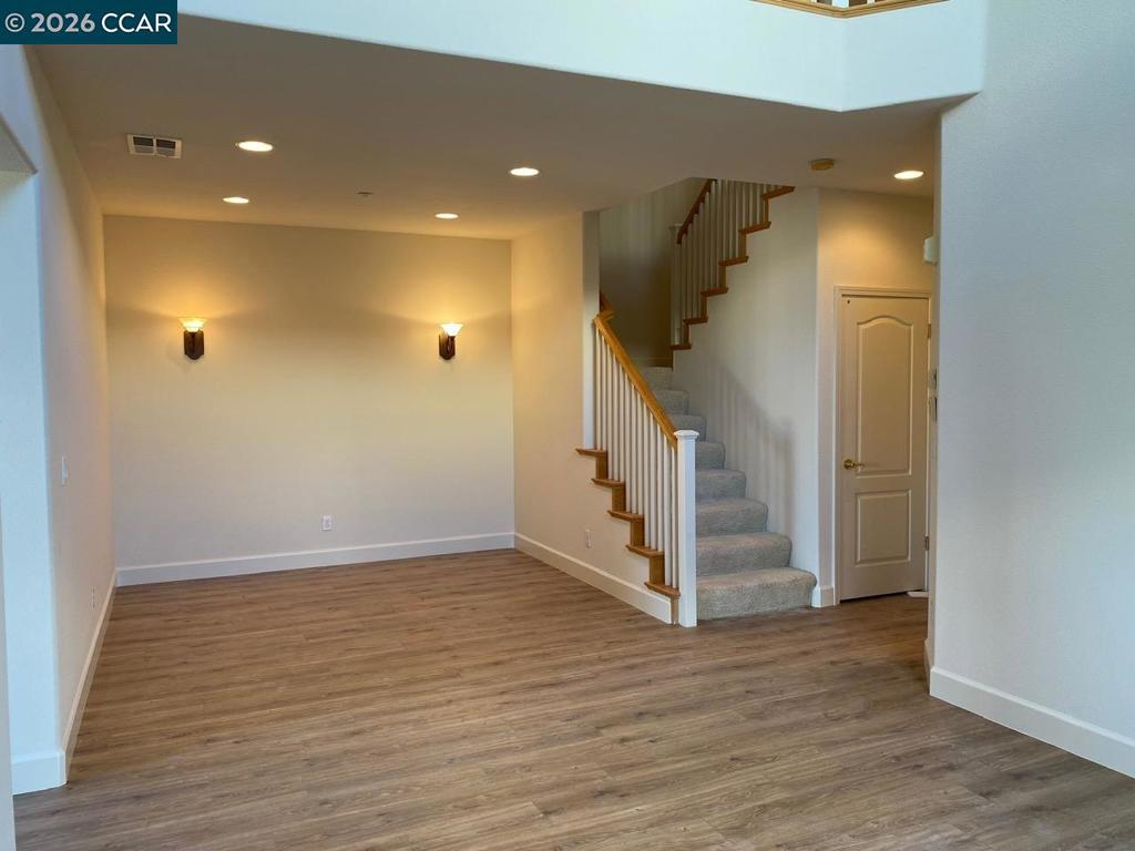 171 Shadowhill Cir Property Photo 6