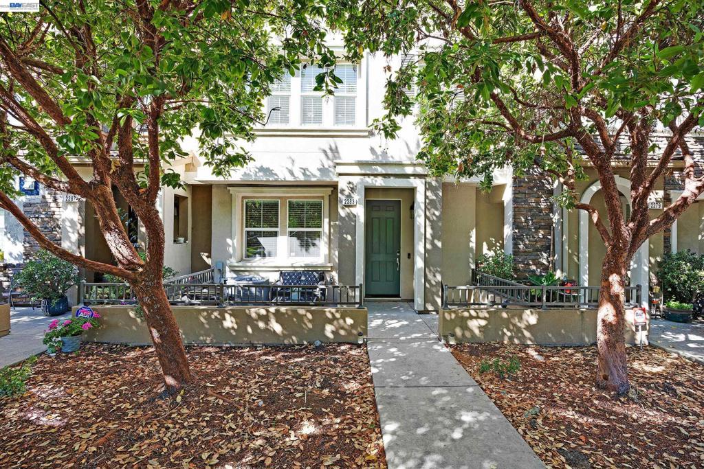 2283 Gibbons St Property Photo 1