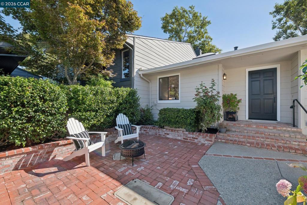 115 Cypress Point Way Property Photo 3