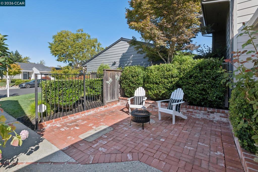 115 Cypress Point Way Property Photo 6
