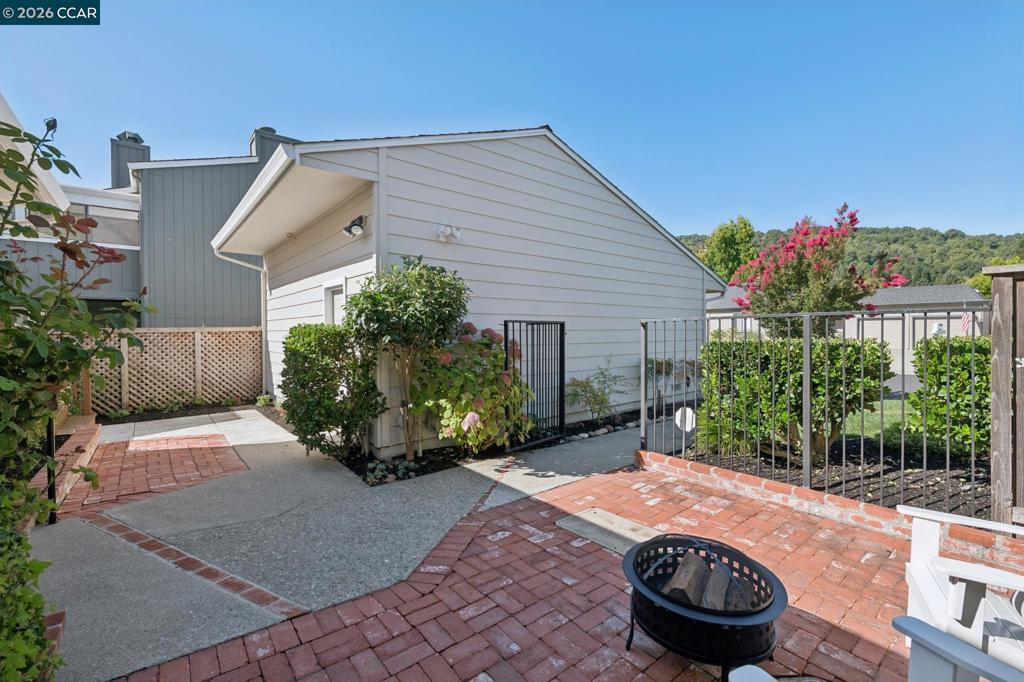 115 Cypress Point Way Property Photo 7