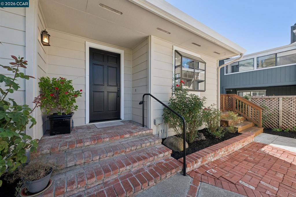 115 Cypress Point Way Property Photo 8
