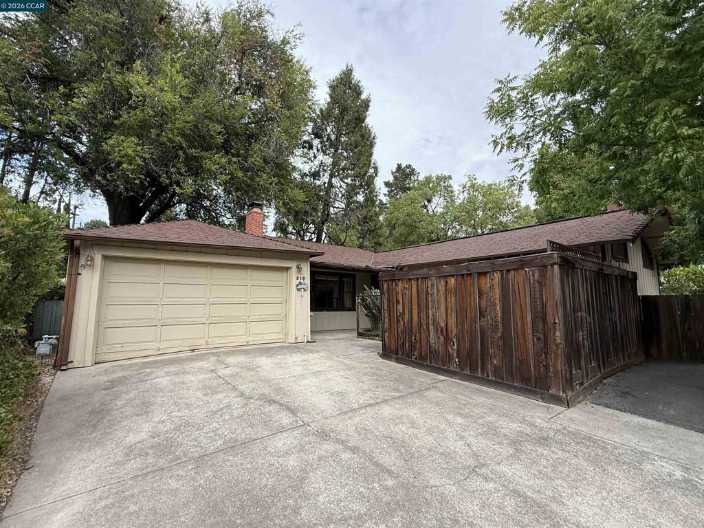 218 Wootten Dr Property Photo 1