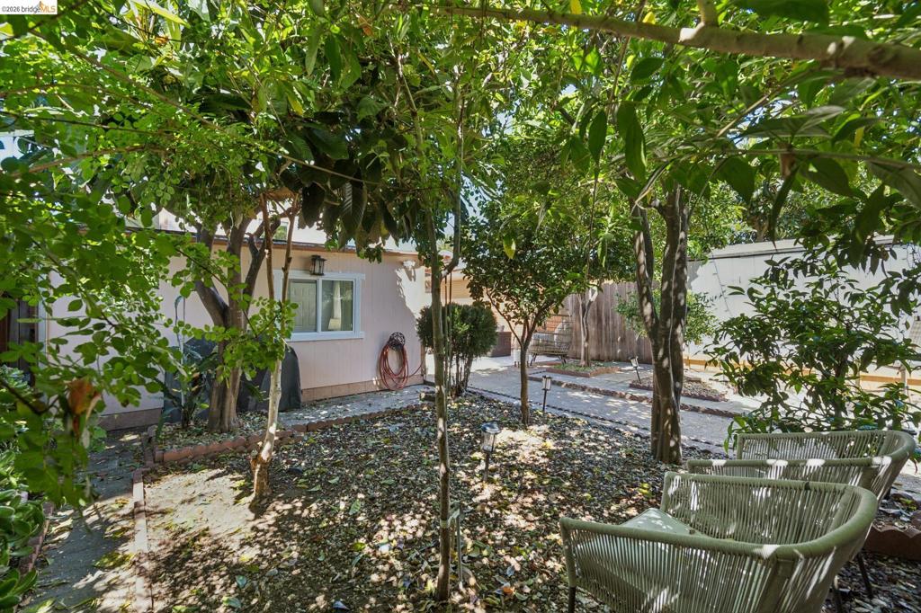 2328 Bartlett St Property Photo 53