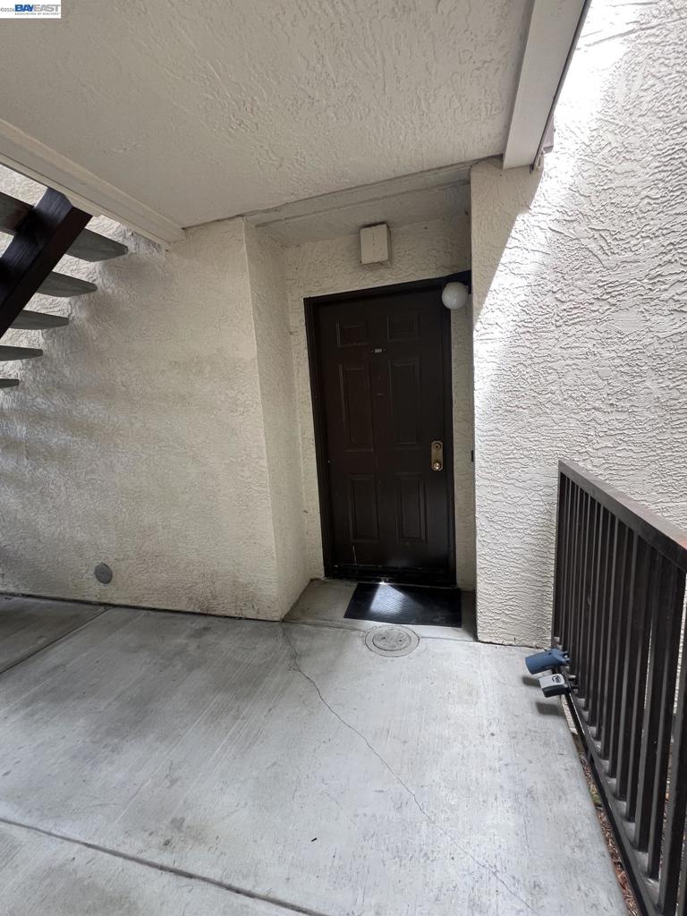 21239 Gary Dr 202e Property Photo 2