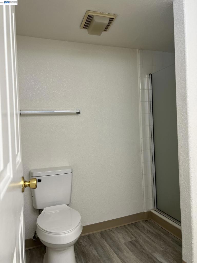 21239 Gary Dr 202e Property Photo 8
