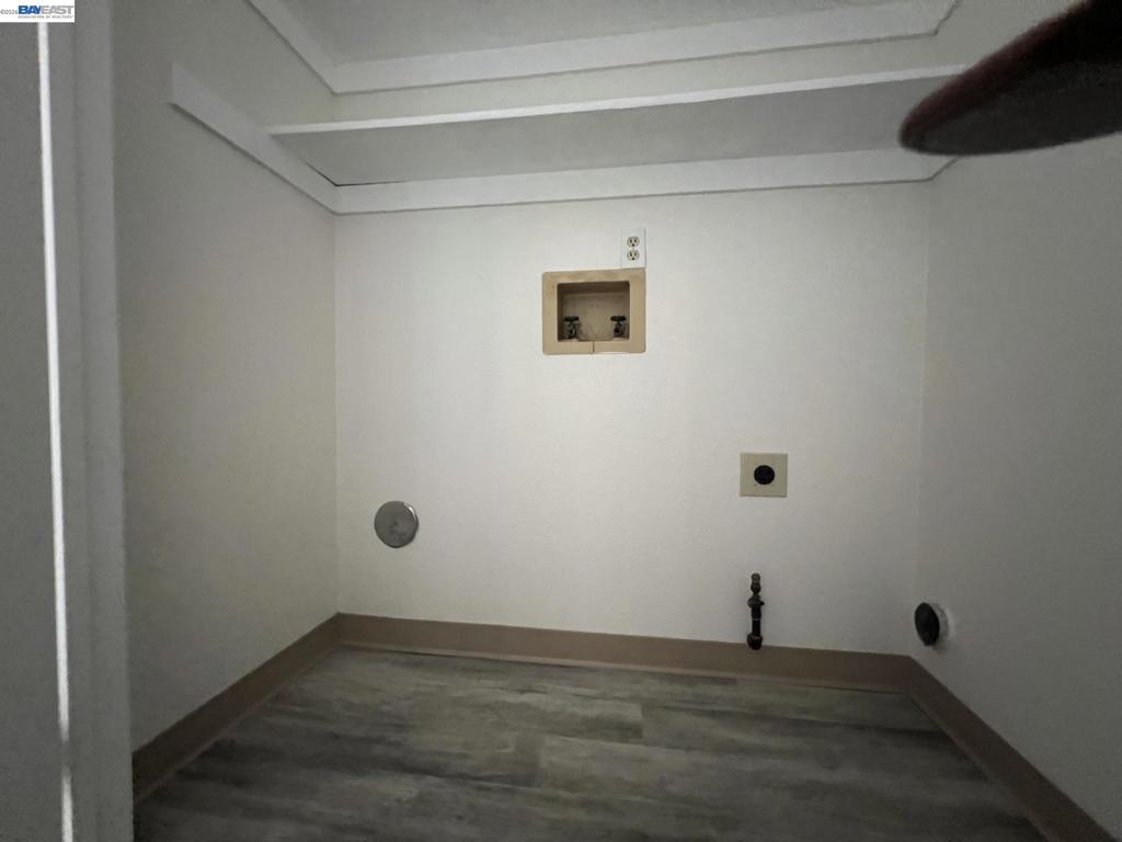 21239 Gary Dr 202e Property Photo 13
