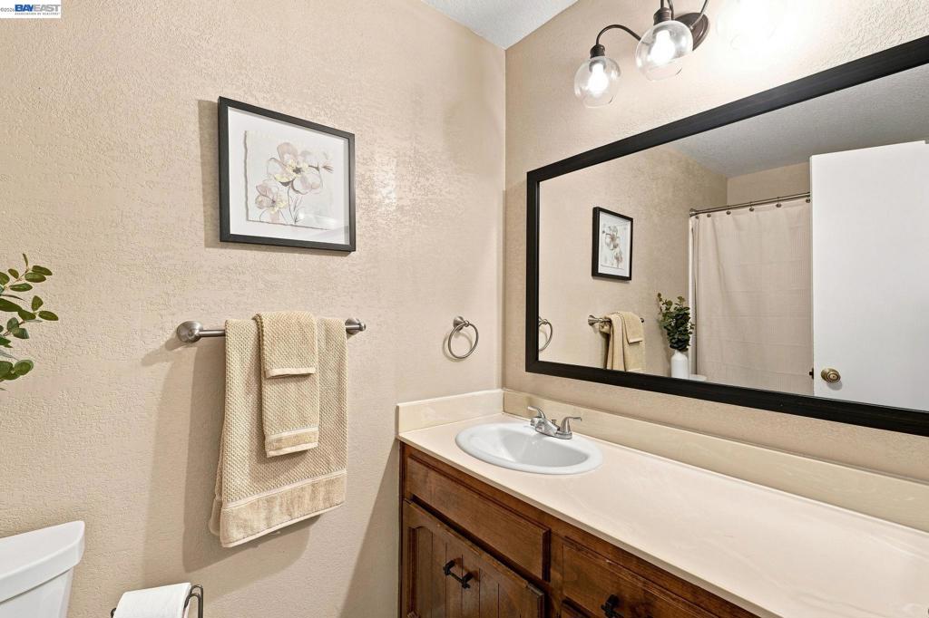 2870 Smoke Tree Cir Property Photo 26