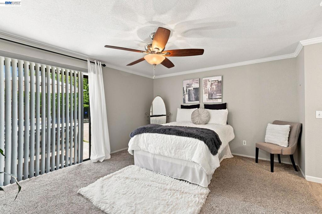 2870 Smoke Tree Cir Property Photo 30