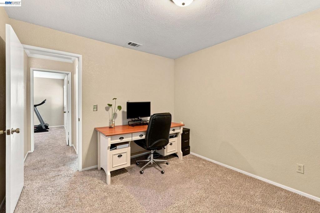 2870 Smoke Tree Cir Property Photo 32