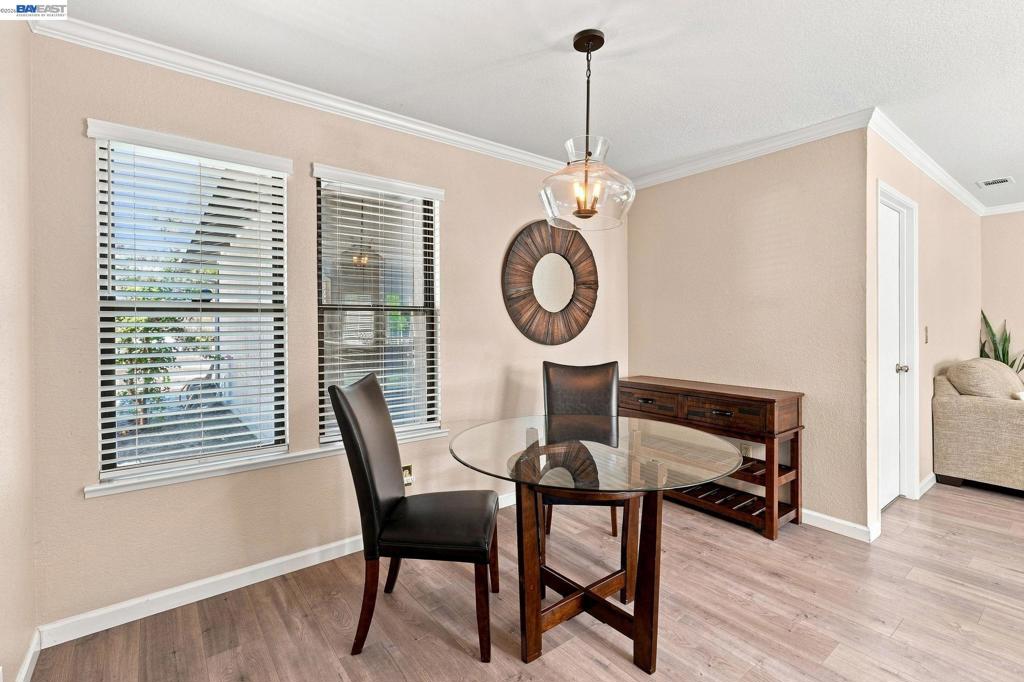 2870 Smoke Tree Cir Property Photo 36