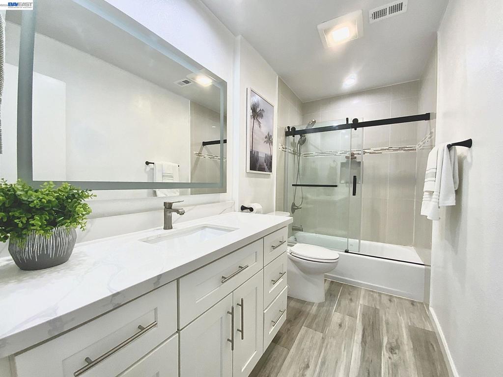 277 Hackamore Cmn Property Photo 6