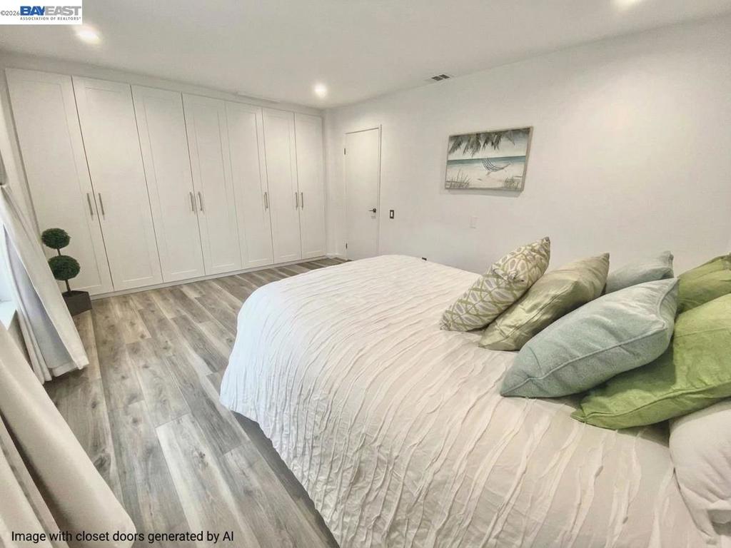 277 Hackamore Cmn Property Photo 8