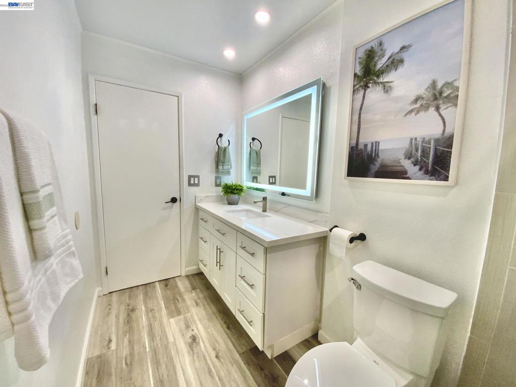 277 Hackamore Cmn Property Photo 21