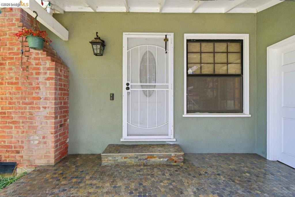 209 Fleming Ave Property Photo 3