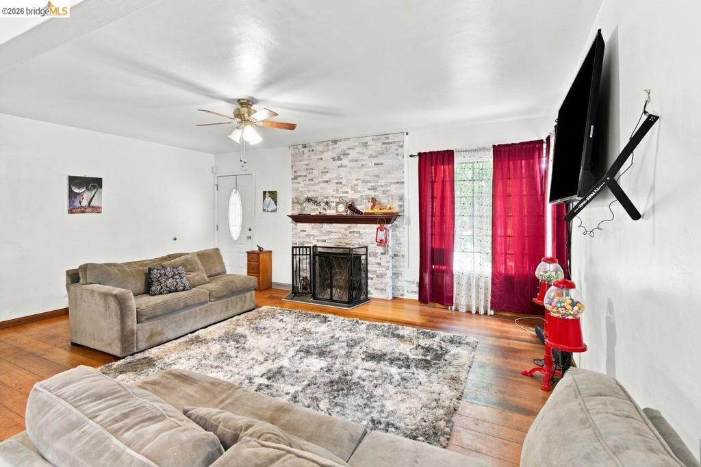 209 Fleming Ave Property Photo 9