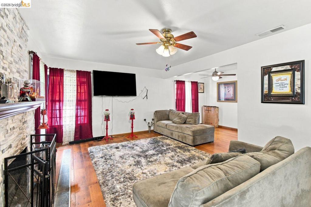 209 Fleming Ave Property Photo 10
