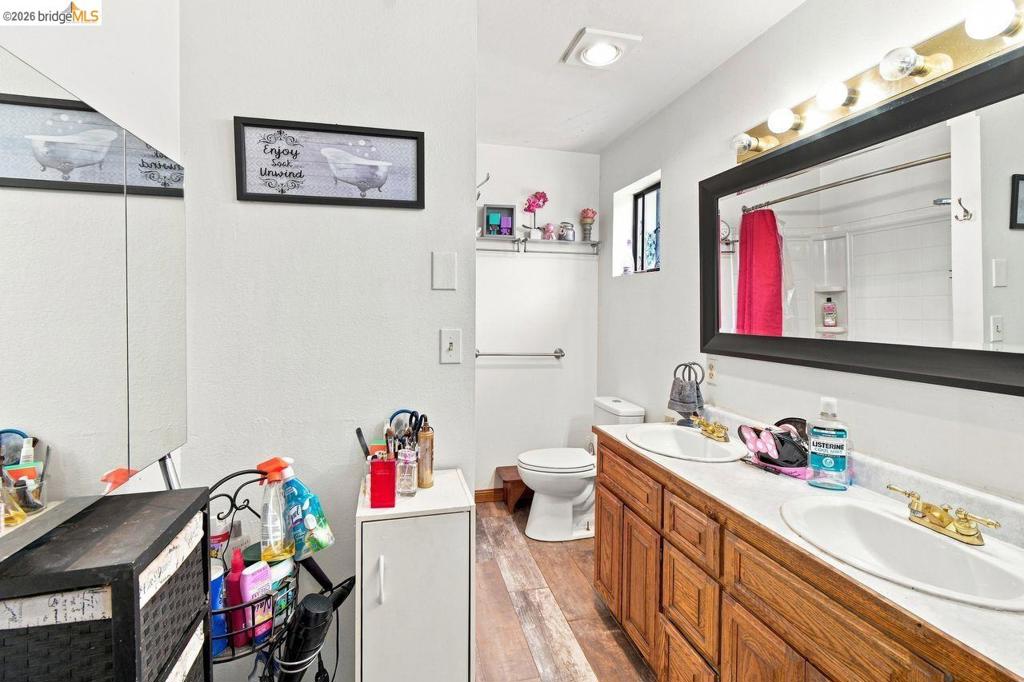 209 Fleming Ave Property Photo 14