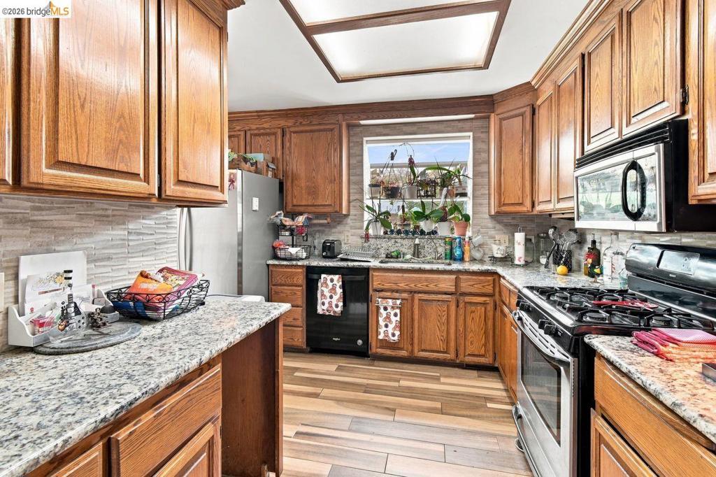 209 Fleming Ave Property Photo 28