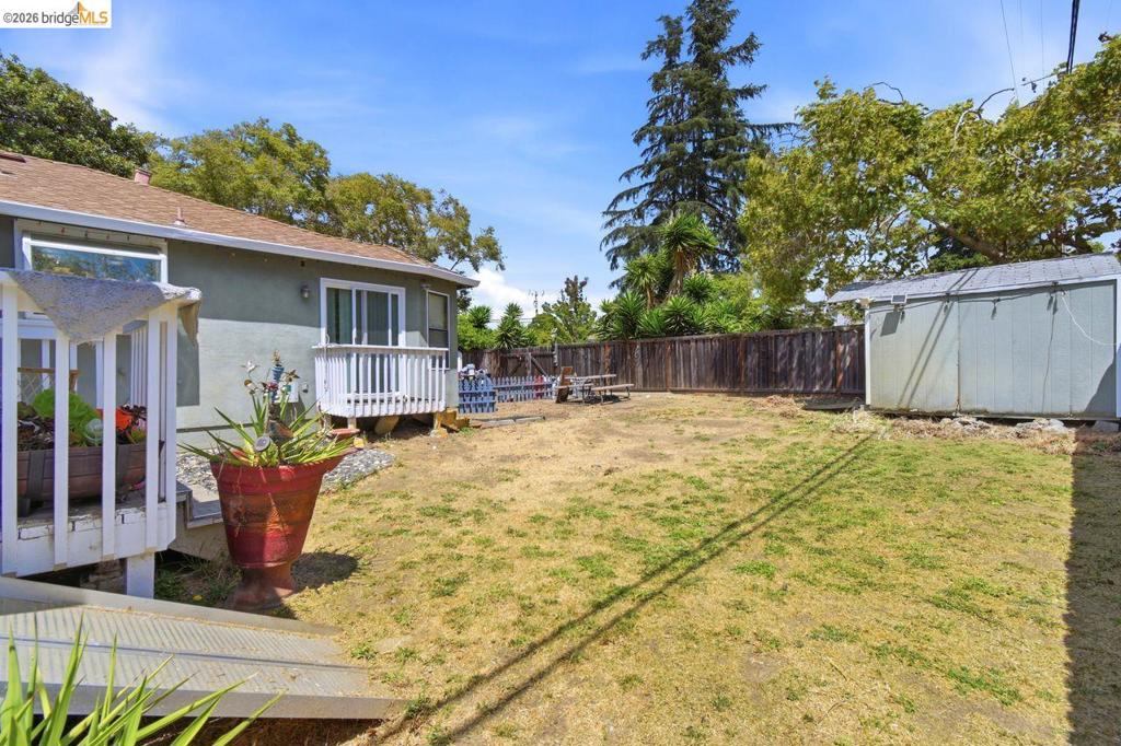 209 Fleming Ave Property Photo 35