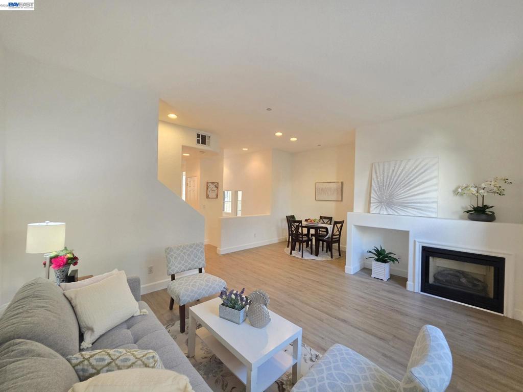 831 Heavenly Pl Property Photo 2
