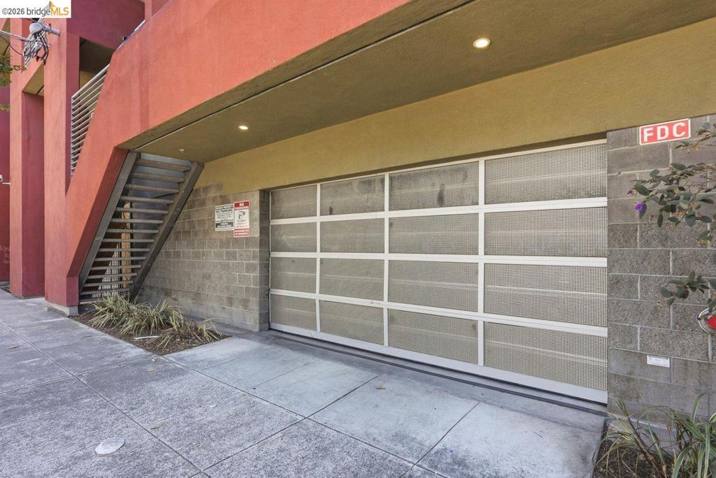 675 8th St 3 Property Photo 8