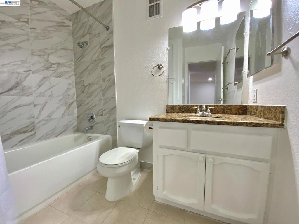 47112 Warm Springs Blvd 137 Property Photo 4